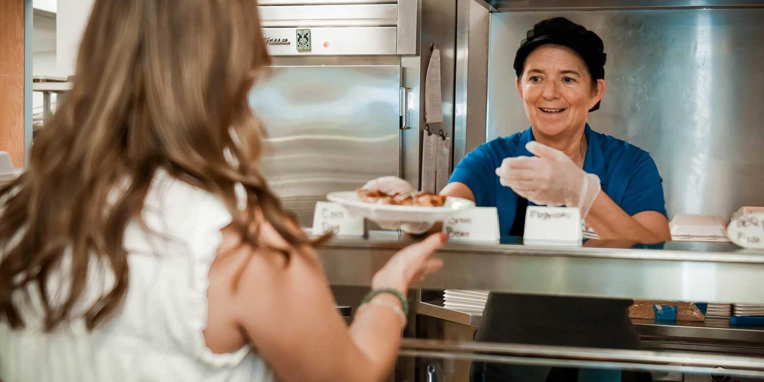 dining-service2025